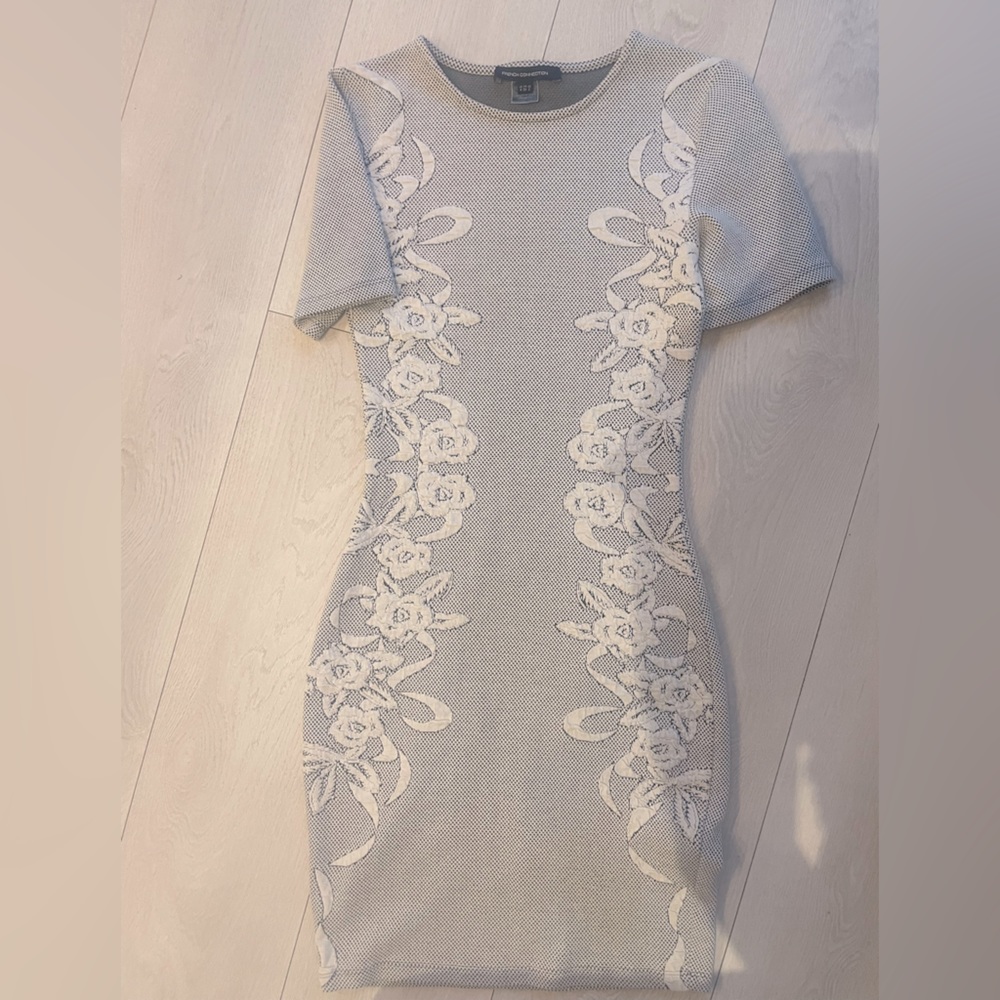 French Connection dress. Size 2. Soft, stretchy.